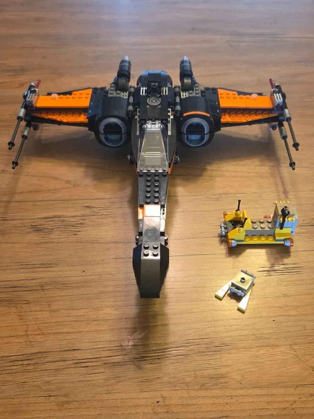 LEGO 75102 Poe's X Wing incomplete